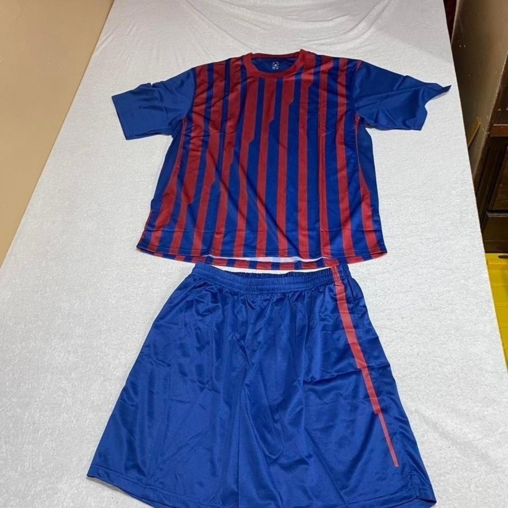No brand Red Barcelona football jersey/shorts set adult XL. SKU519‎ #BarcelonaFC